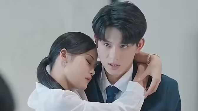 重生后，虐文霸總拿了寵妻劇本(全集)