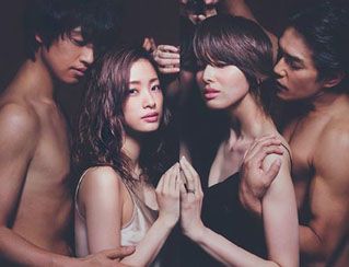 進(jìn)球如麻、奮力拼搏的女孩(全集)