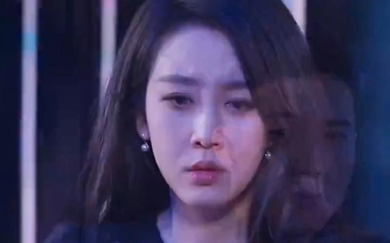 離婚冷她三年后，霍總膝蓋跪穿了(全集)